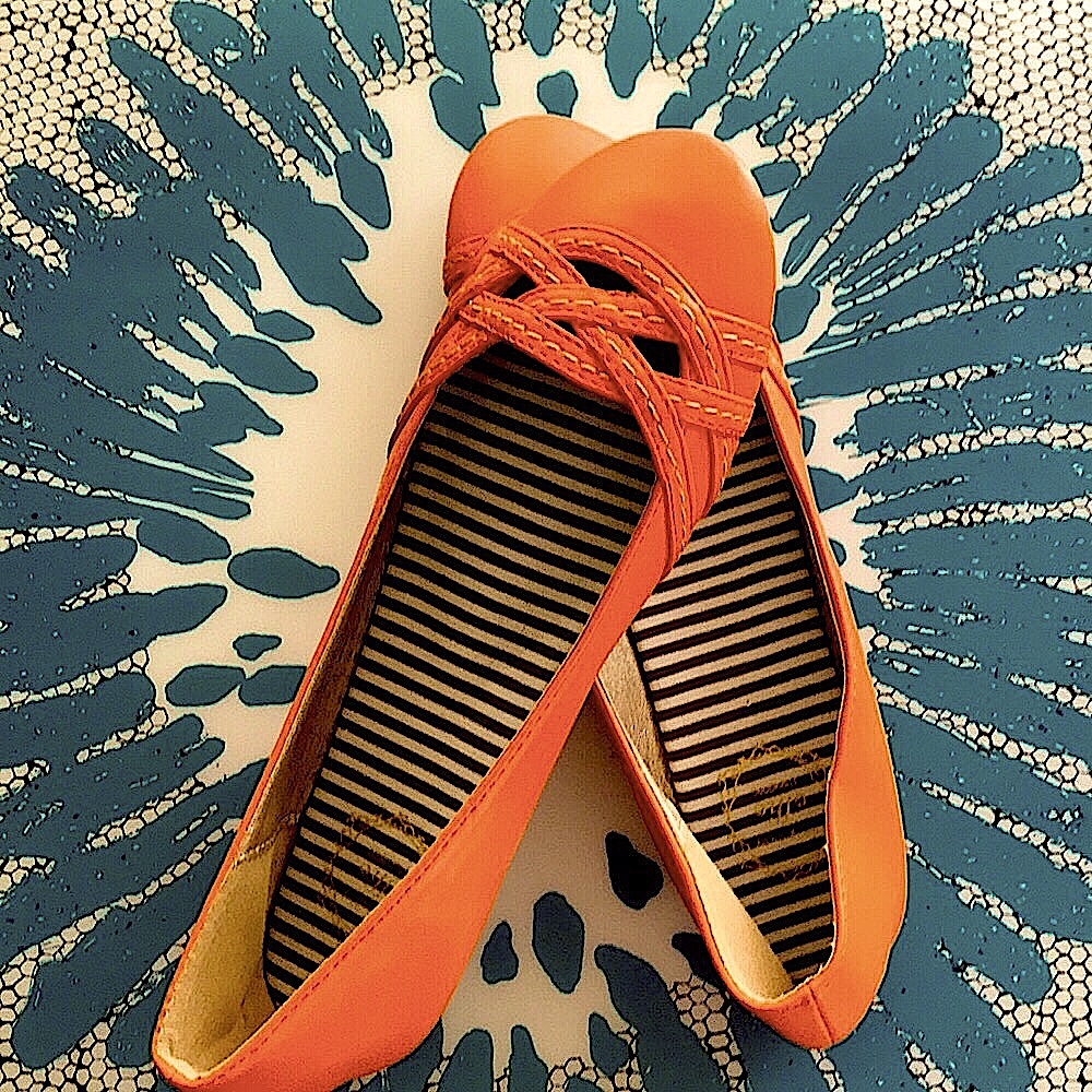 New! fun retro flats!